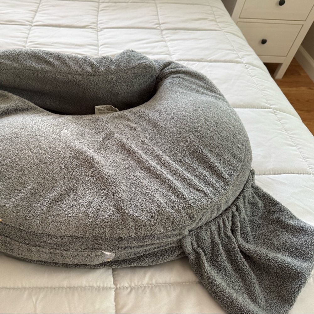 My best friend nursing pillow